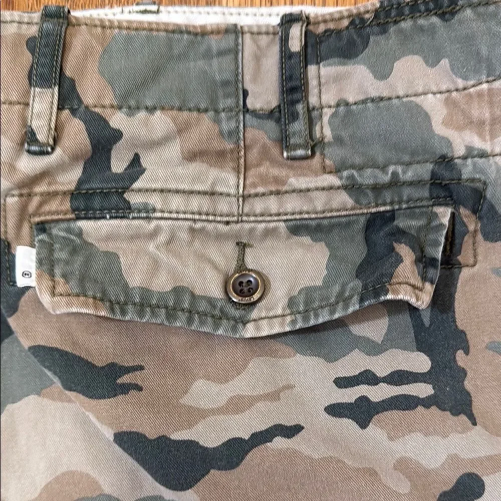 Levi’s Camo Cargo Shorts Men’s 40 Green Brown Camouflage Cotton Casual